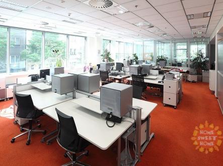 Pronájem kanceláře, 420 m²