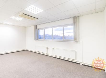 Pronájem kanceláře, 417 m²