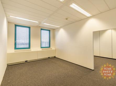 Pronájem - kanceláře, 137 m²