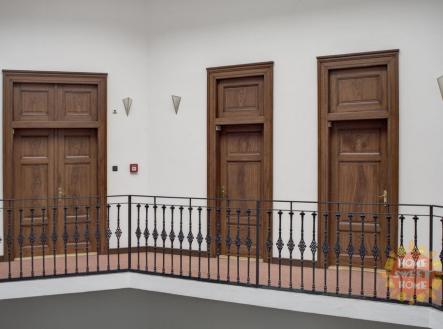 Pronájem kanceláře, 256 m²