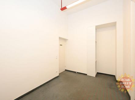 Pronájem - kanceláře, 182 m²
