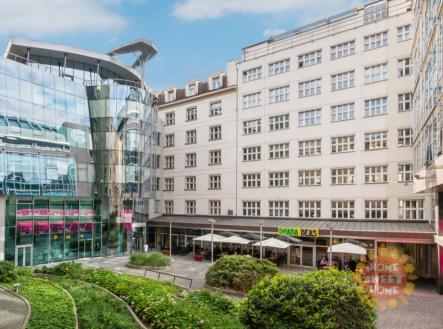 Pronájem kanceláře, 258 m²