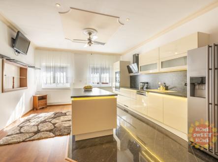 Prodej domu/vily, 320 m²