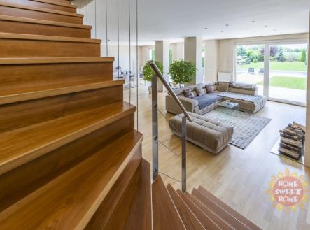 Pronájem domu/vily, 550 m²