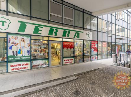 Pronájem obchodní prostor, 376 m²