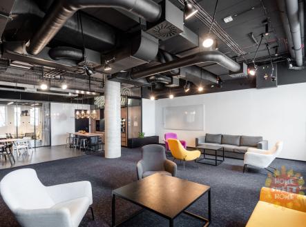 Pronájem kanceláře, 1 750 m²