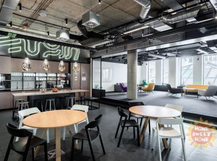 Pronájem kanceláře, 1 750 m²