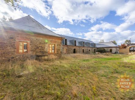 Prodej hotel, 1 761 m²