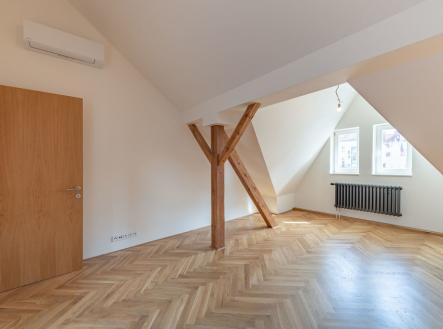 Pronájem bytu, 2+kk, 99 m²