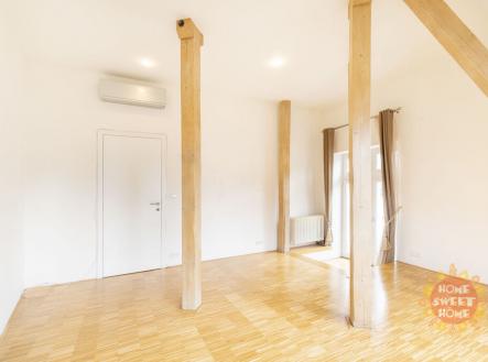 Pronájem bytu, 4+1, 202 m²