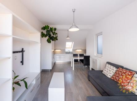 Pronájem bytu, 3+kk, 62 m²