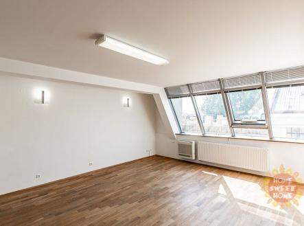 Pronájem bytu, 3+1, 128 m²