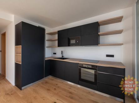 Pronájem bytu, 3+kk, 81 m²