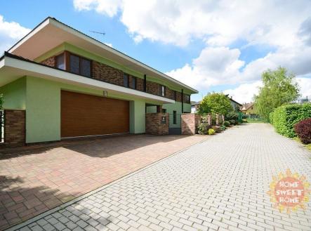 Pronájem - dům/vila, 400 m²
