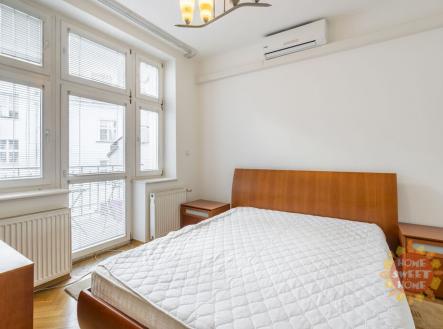 Pronájem bytu, 3+kk, 106 m²