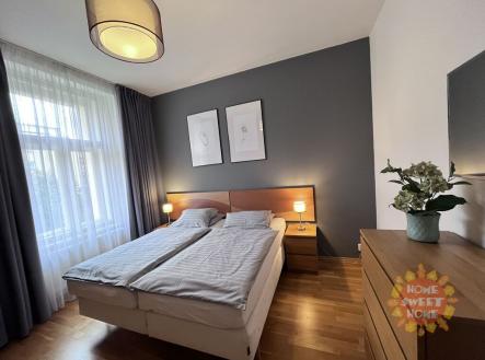 Pronájem bytu, 3+kk, 80 m²