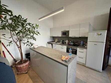 Pronájem bytu, 2+kk, 71 m²