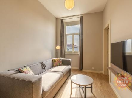 Pronájem bytu, 2+kk, 33 m²