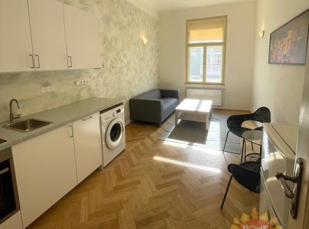 Pronájem bytu, 3+kk, 75 m²