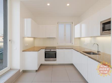 Pronájem bytu, 3+1, 173 m²