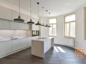 Pronájem bytu, 4+kk, 170 m²