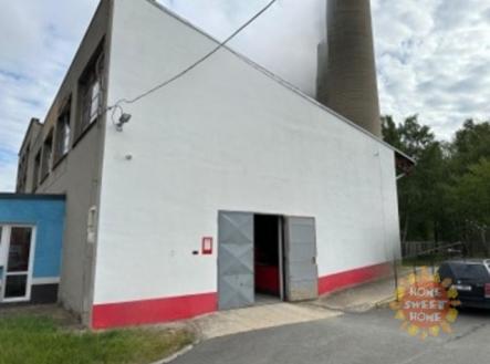 Pronájem - skladovací prostor, 272 m²