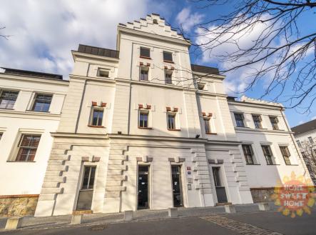 Pronájem bytu, 3+kk, 146 m²