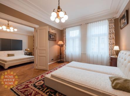 Pronájem bytu, 5+1, 184 m²