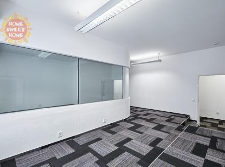 Pronájem kanceláře, 244 m²