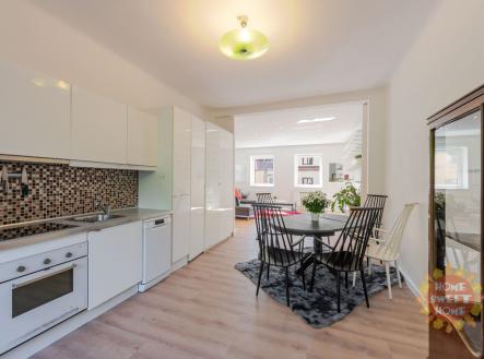 Pronájem domu/vily, 200 m²