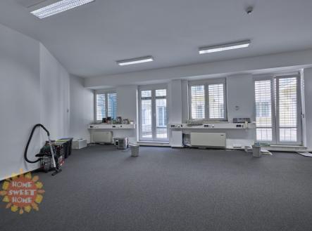 Pronájem kanceláře, 51 m²