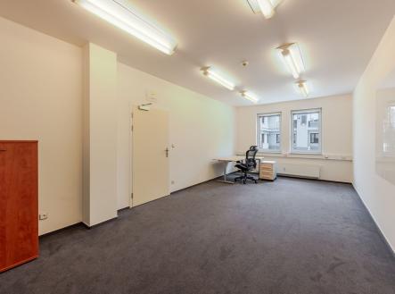 Pronájem kanceláře, 28 m²