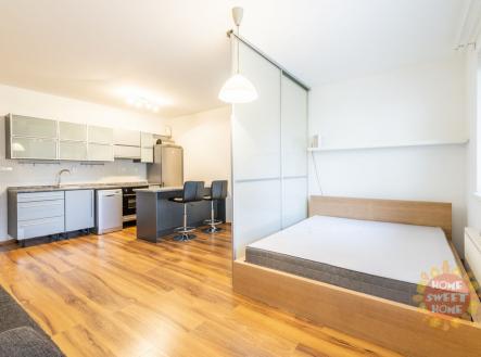 Pronájem bytu, 1+kk, 40 m²