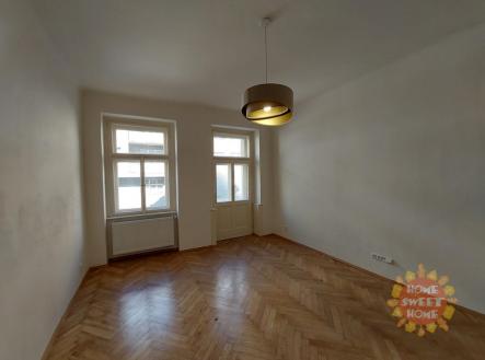 Pronájem bytu, 1+kk, 33 m²