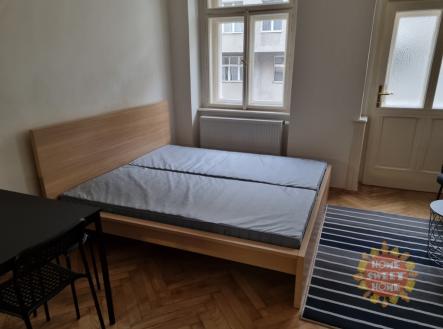 Pronájem bytu, 1+kk, 33 m²