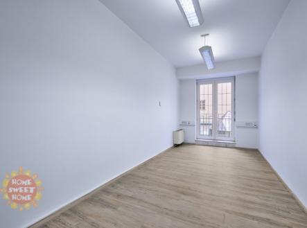 Pronájem kanceláře, 260 m²