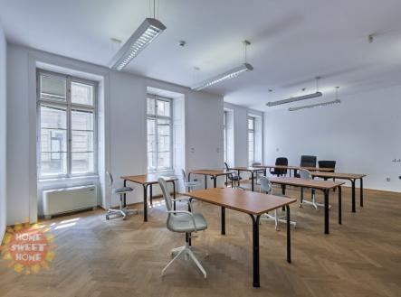 Pronájem kanceláře, 212 m²