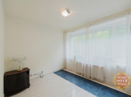 Pronájem kanceláře, 56 m²