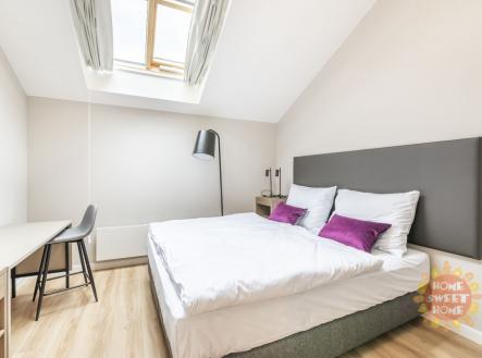 Pronájem bytu, 3+kk, 77 m²