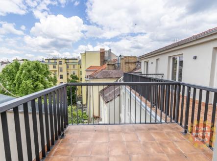 Pronájem bytu, 3+kk, 77 m²