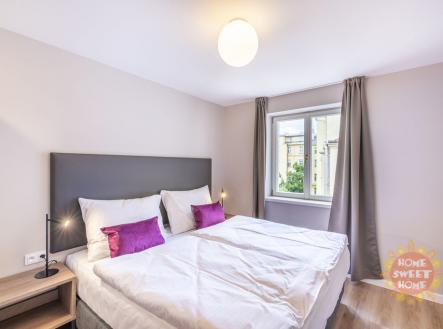 Pronájem bytu, 3+kk, 77 m²