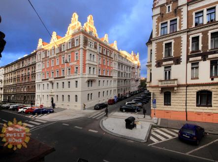 Pronájem kanceláře, 121 m²