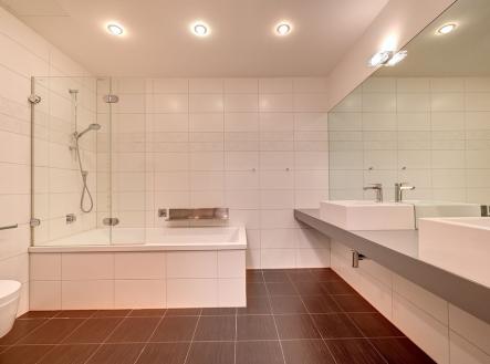 Pronájem bytu, 4+kk, 130 m²