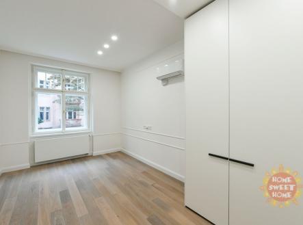 Pronájem bytu, 4+kk, 120 m²