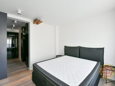 Pronájem bytu, 3+kk, 156 m²