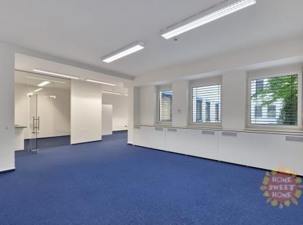 Pronájem kanceláře, 132 m²