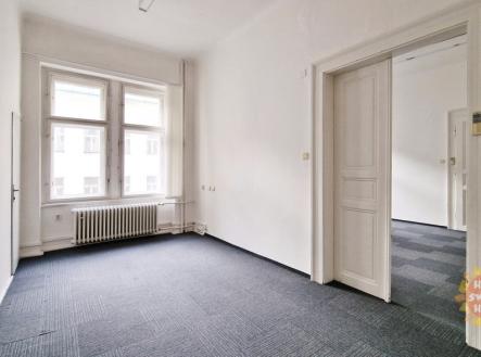 Pronájem kanceláře, 91 m²