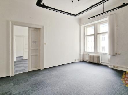 Pronájem kanceláře, 91 m²