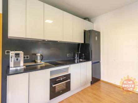 Pronájem bytu, 1+kk, 32 m²
