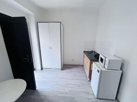 Pronájem bytu, 1+kk, 19 m²